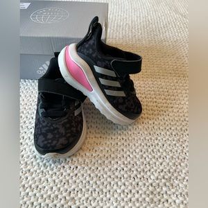 GUC Adidas Fortarun Sneakers